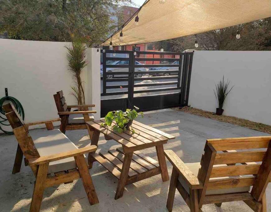 Comfortable And Private House 2 Bedrooms Wifi Parking Free Μοντερέι Εξωτερικό φωτογραφία