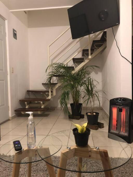 Comfortable And Private House 2 Bedrooms Wifi Parking Free Μοντερέι Εξωτερικό φωτογραφία