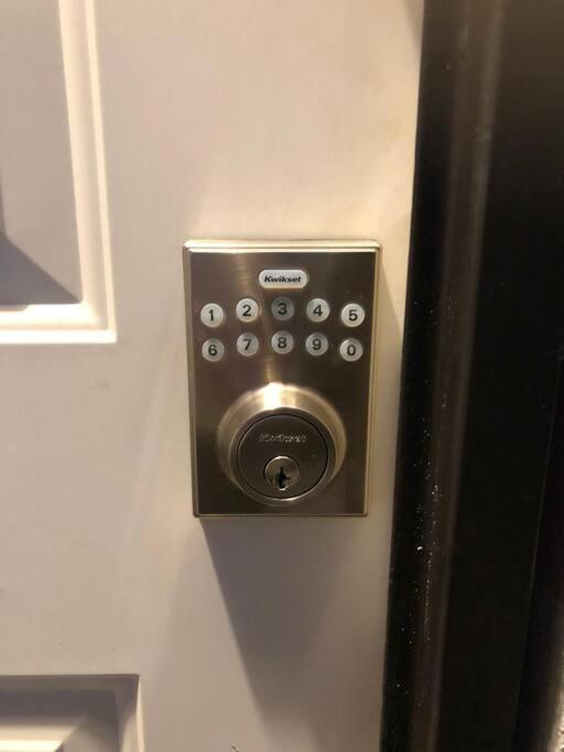 Comfortable And Private House 2 Bedrooms Wifi Parking Free Μοντερέι Εξωτερικό φωτογραφία