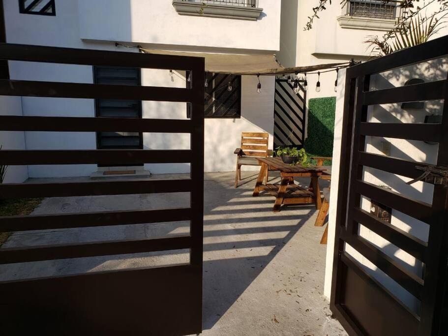 Comfortable And Private House 2 Bedrooms Wifi Parking Free Μοντερέι Εξωτερικό φωτογραφία