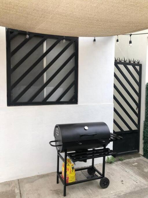 Comfortable And Private House 2 Bedrooms Wifi Parking Free Μοντερέι Εξωτερικό φωτογραφία